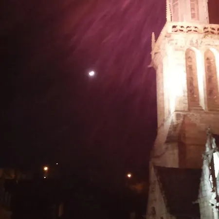 Saint Melaine מלון *